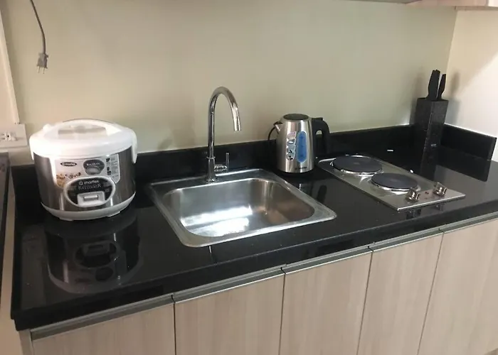 1 Bedroom With Balcony With Netflix At Horizons 101 *
